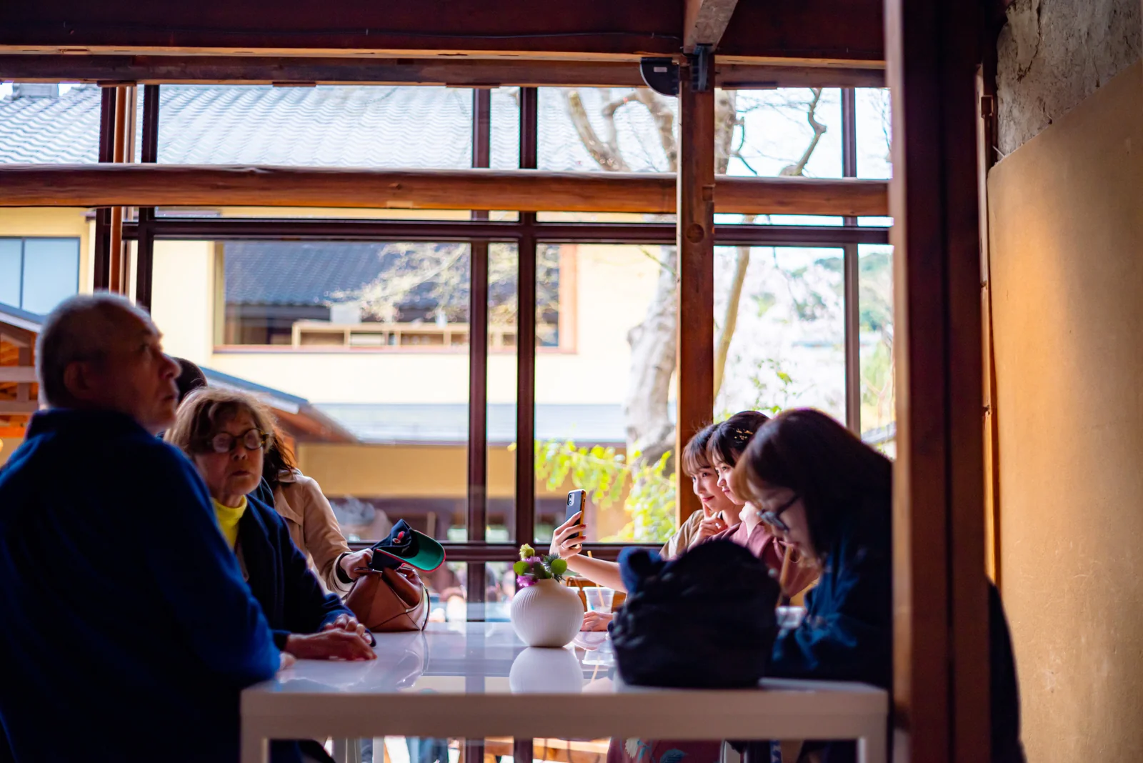 京瓷美術館戶外庭園與綠草空間