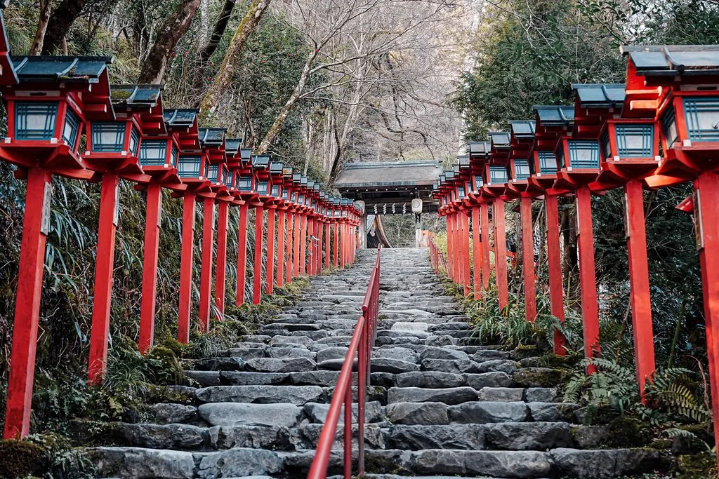 走讀京都 - 神話與歷史交織之處，鞍馬寺，貴船神社，木之根道，探尋天狗出沒的能量景點
