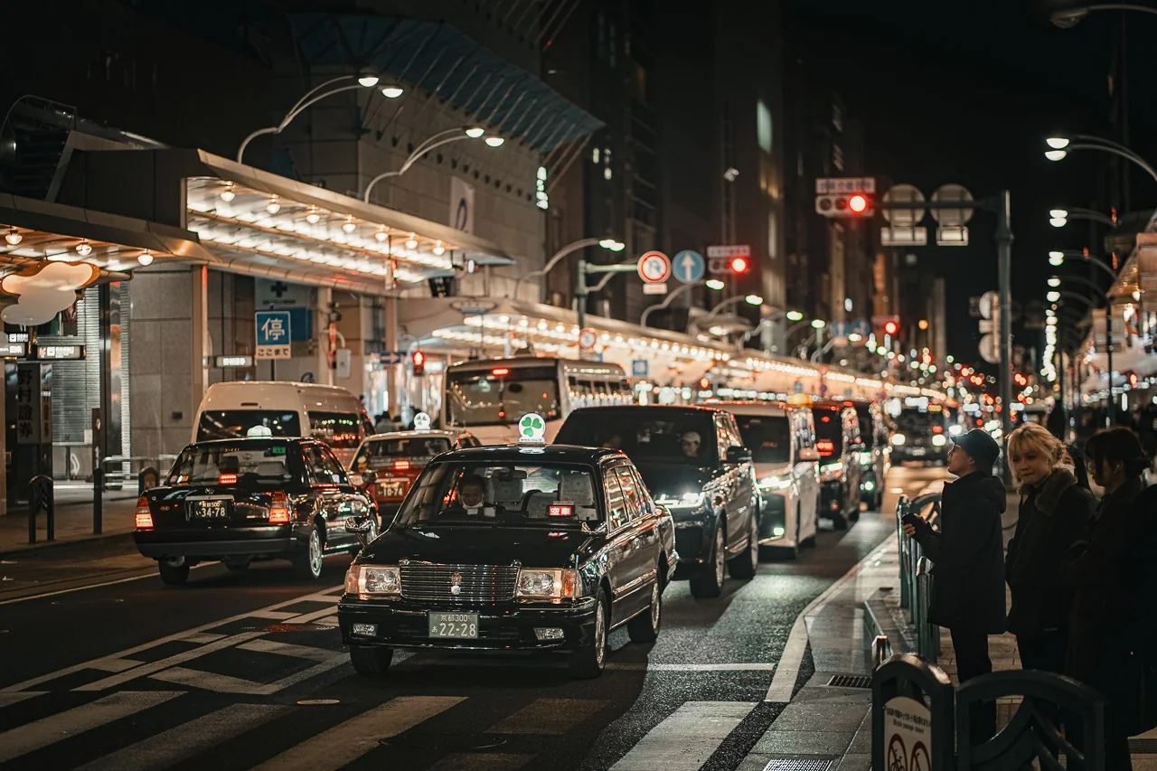 東京銀座計程車停靠站夜景